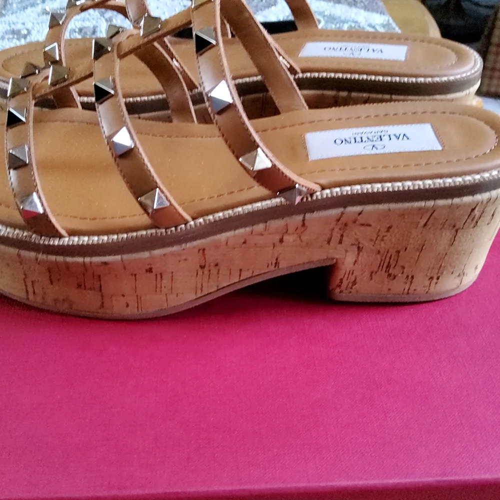 Valentino Garavani Rockstud Sandals!EUC!! - Picture 4 of 12